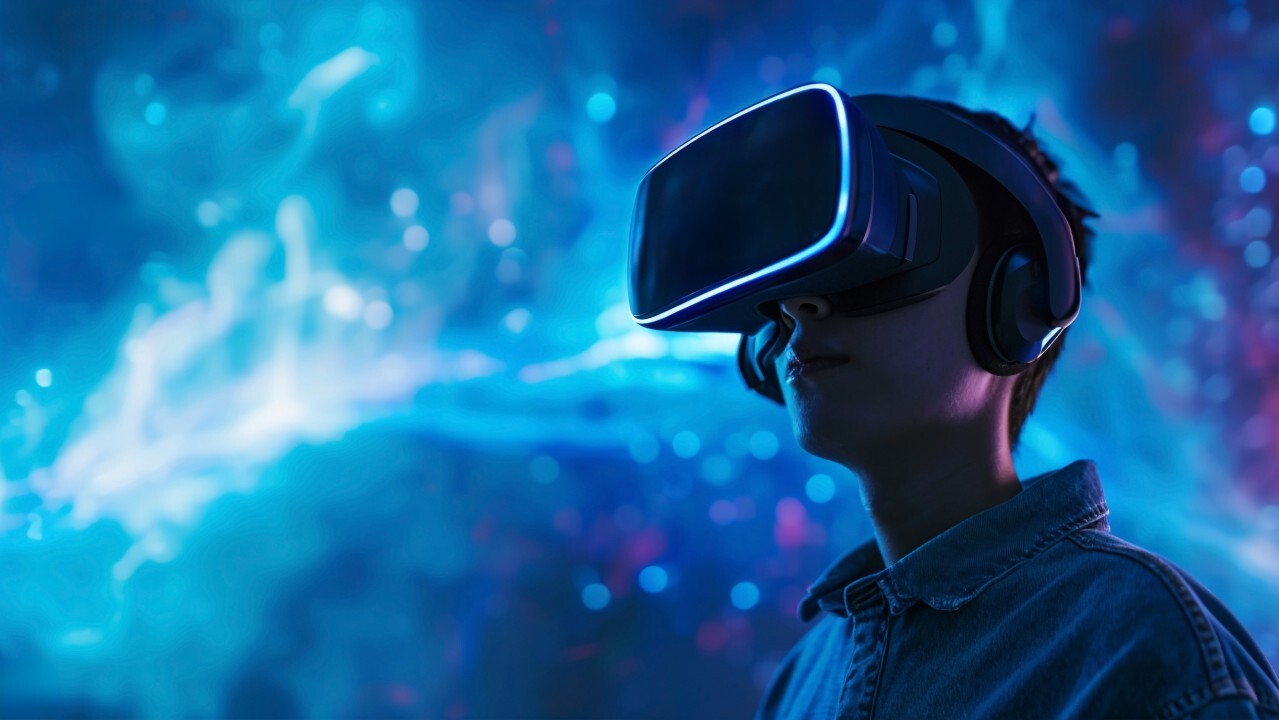 Samsung Plans Late 2024 Release for Advanced XR Device.