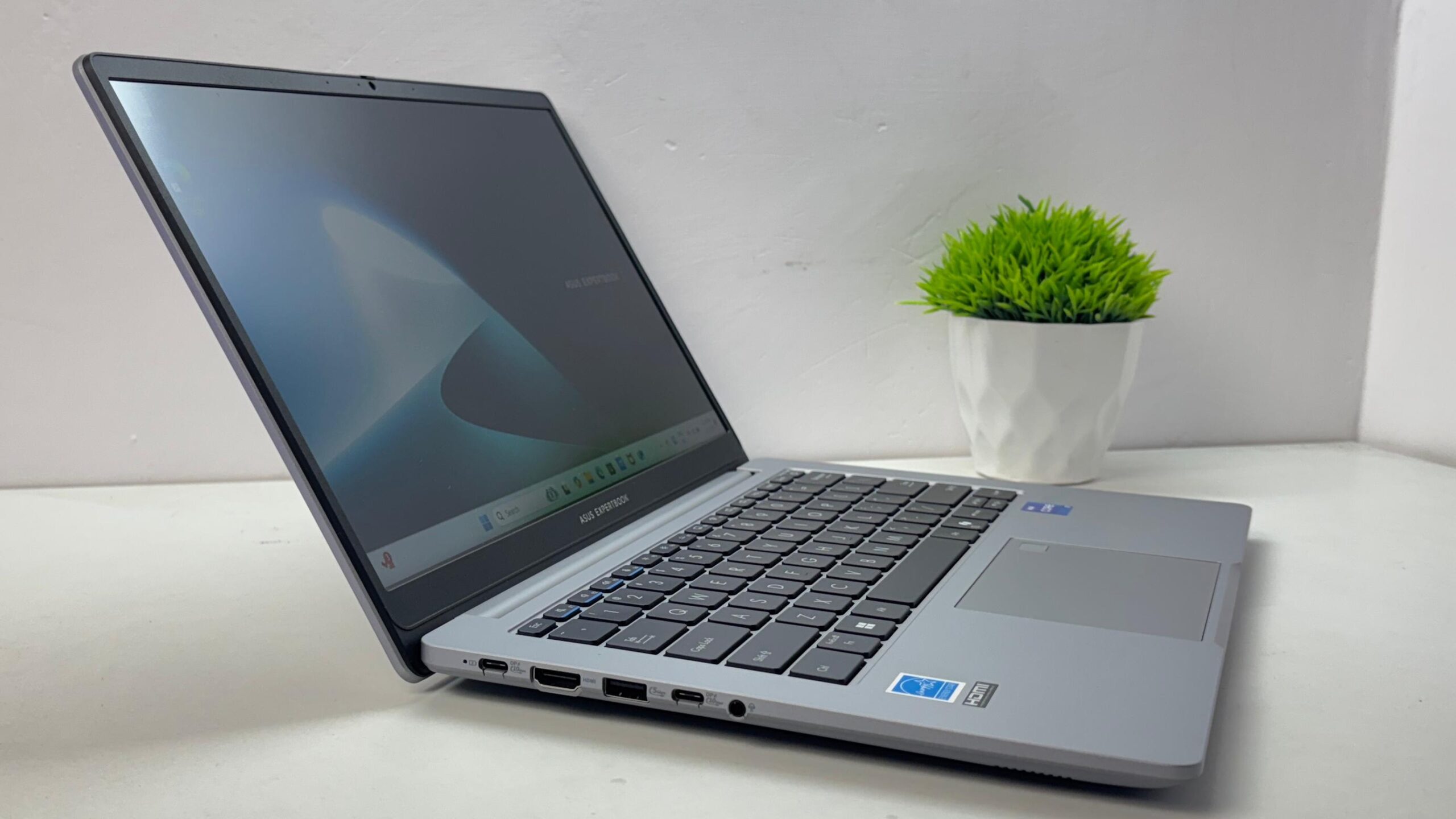 ASUS ExpertBook