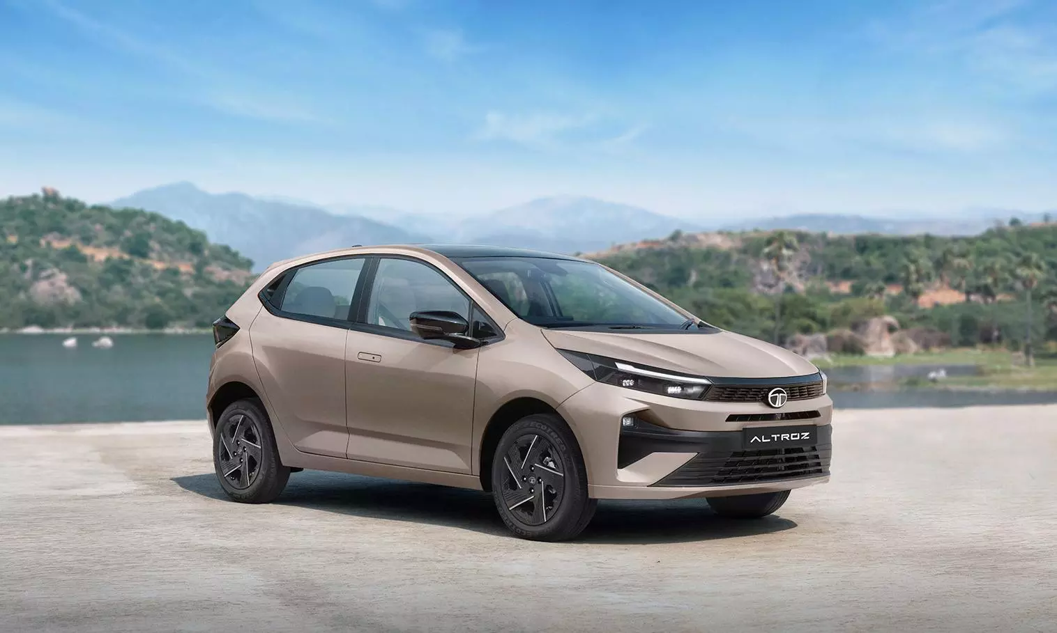 Can the New Tata Altroz Facelift at Rs 6.89 Lakh Reshape the Premium Hatchback Market