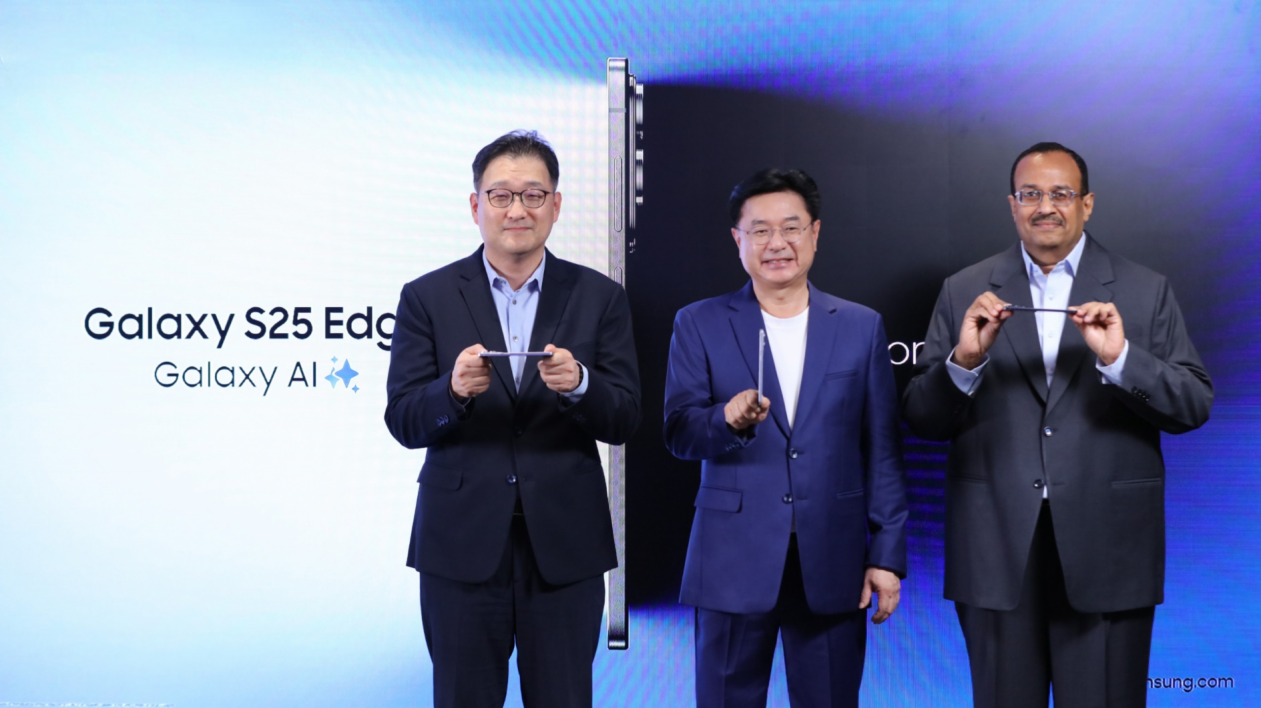 Is This the Thinnest Phone Ever? Samsung Just Dropped a Stunning Surprise in India!