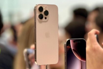 Is Vijay Sales Apple Days Offering Unbeatable Deals on iPhone 16, iPads, and Apple Watch