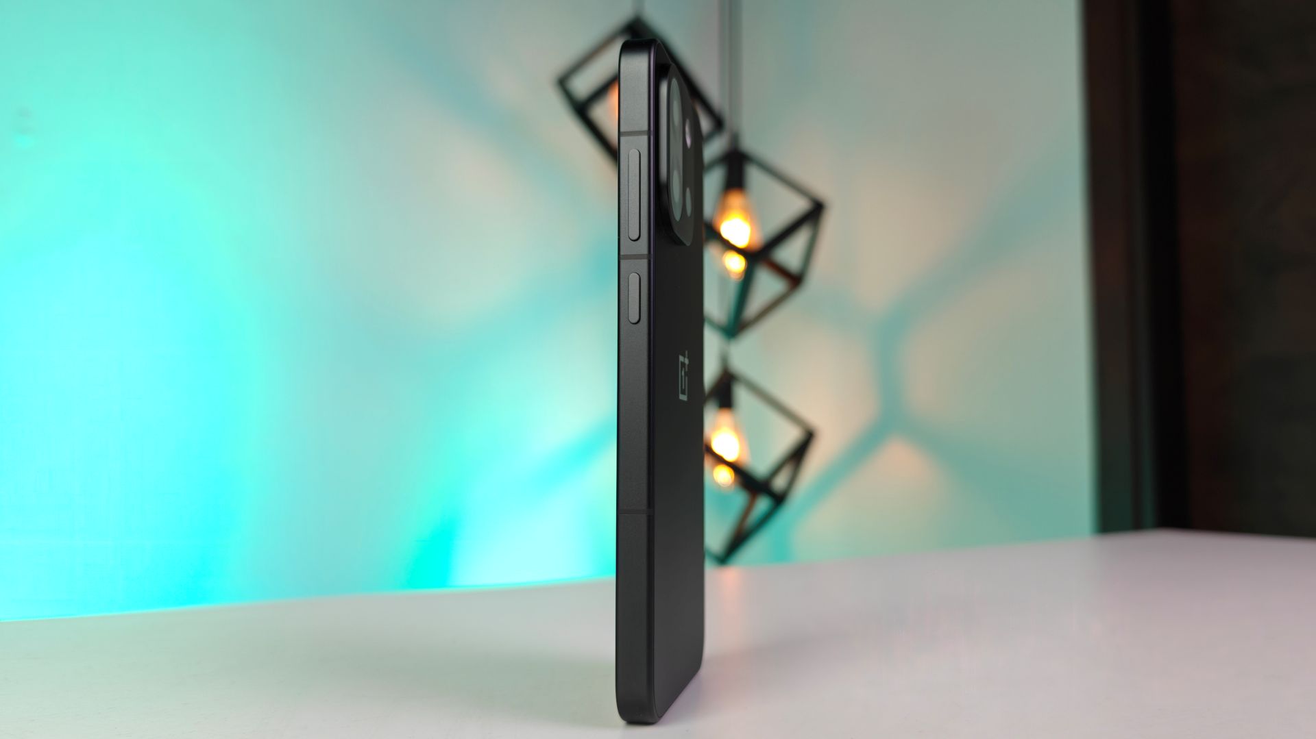 OnePlus 13s