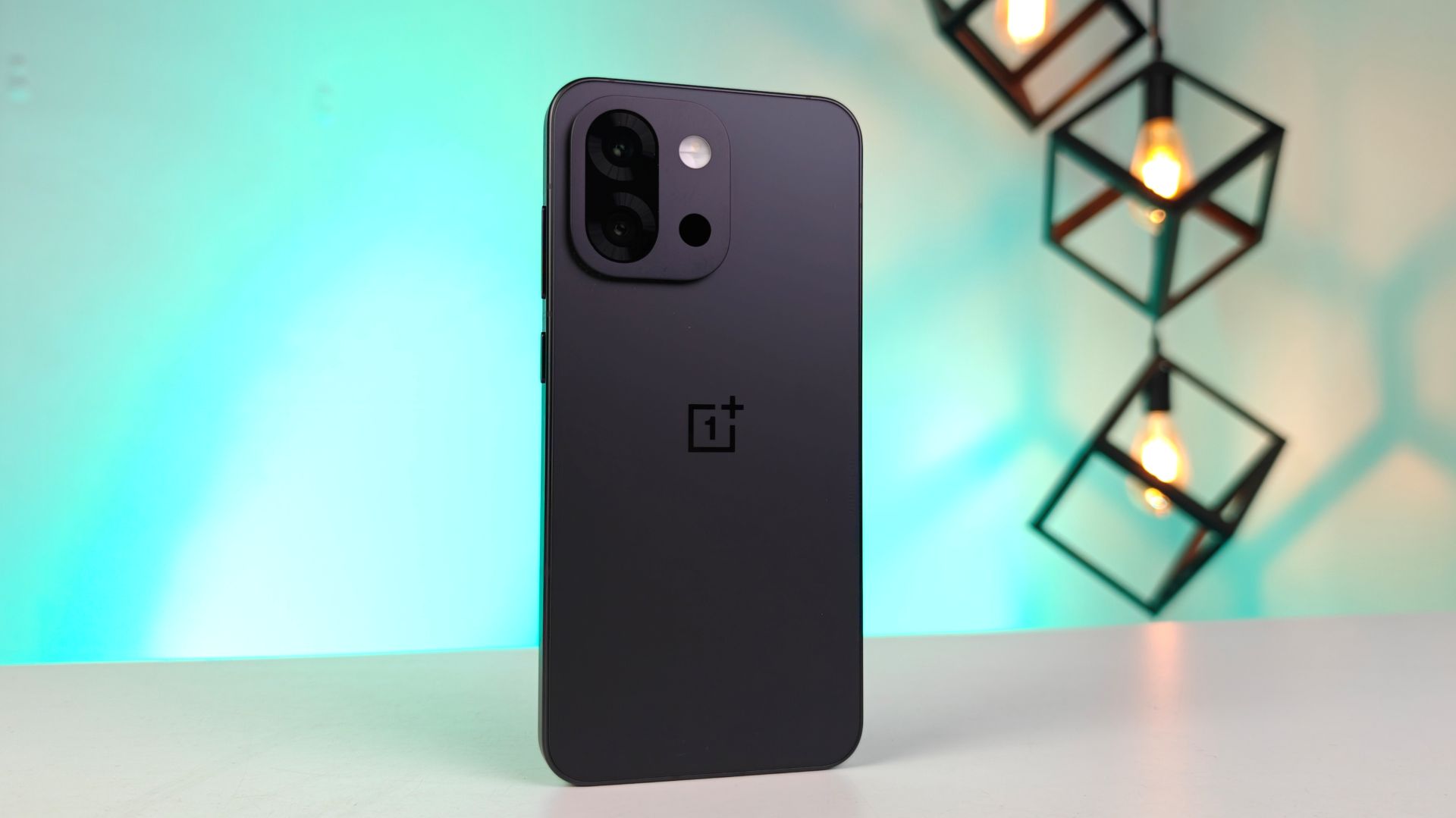 OnePlus 13s