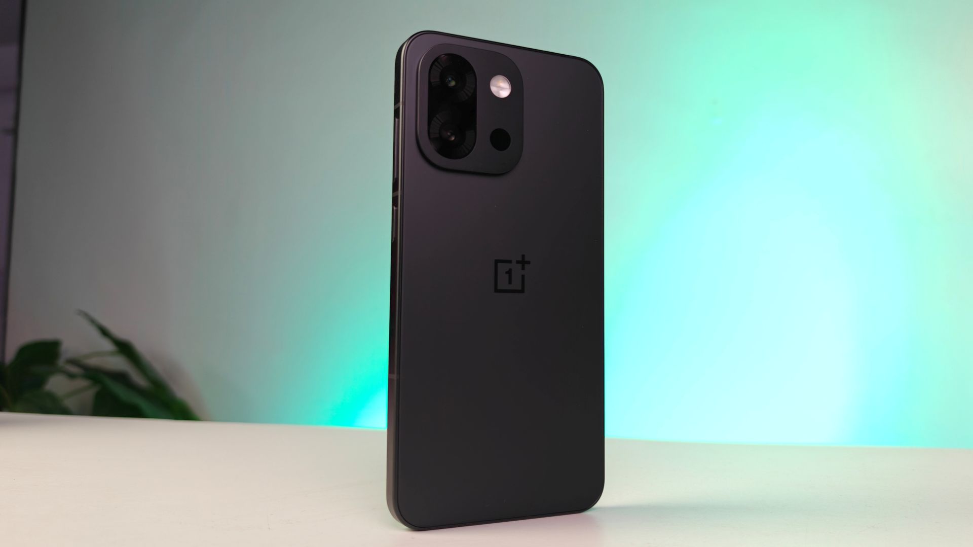 OnePlus 13s
