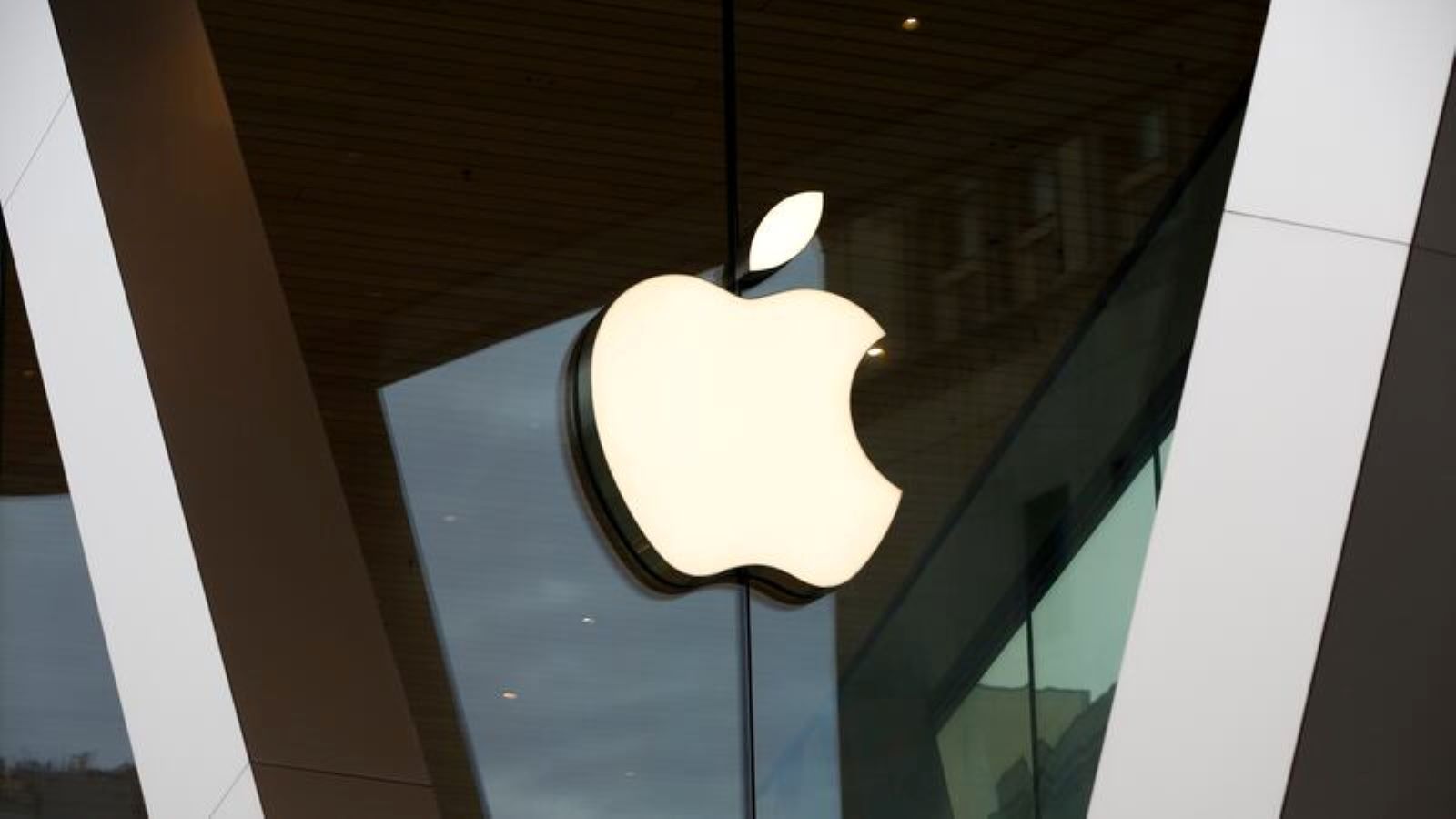 Apple Reportedly Explores Using Google Gemini AI to Power Revamped Siri