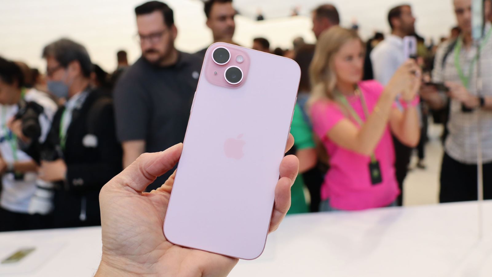 Amazon Great Indian Festival 2025 offers iPhone 15 below Rs 45,000