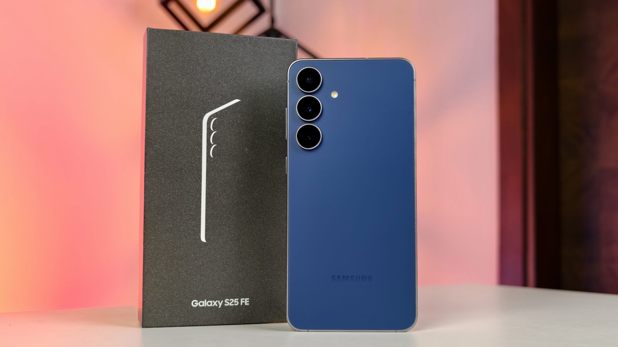 Samsung Galaxy S25 FE Review