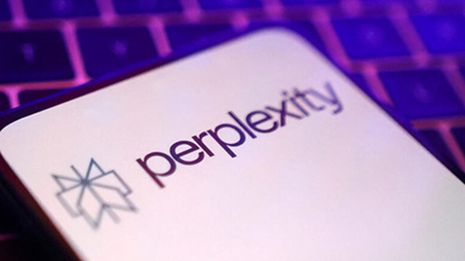 Perplexity AI Makes Comet Browser Free to Challenge Google Chrome