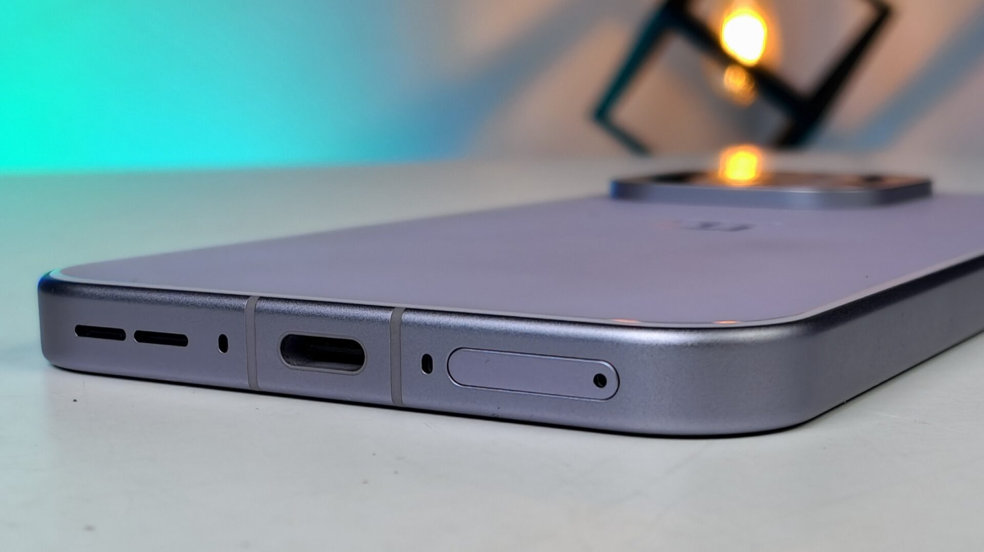 OnePlus 15 Review: A New Champion of Battery Life